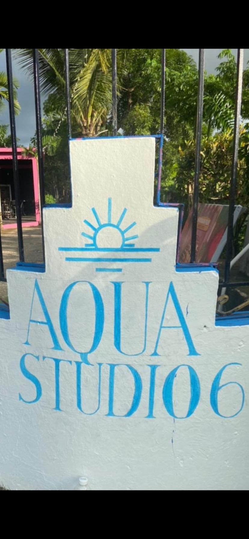 Aqua Studio 6 Aparthotel Negril Exterior photo